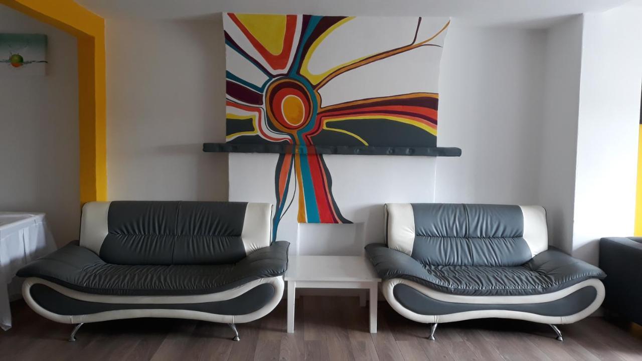 Blue Room Hostel Newquay นิวคีย์ ภายนอก รูปภาพ