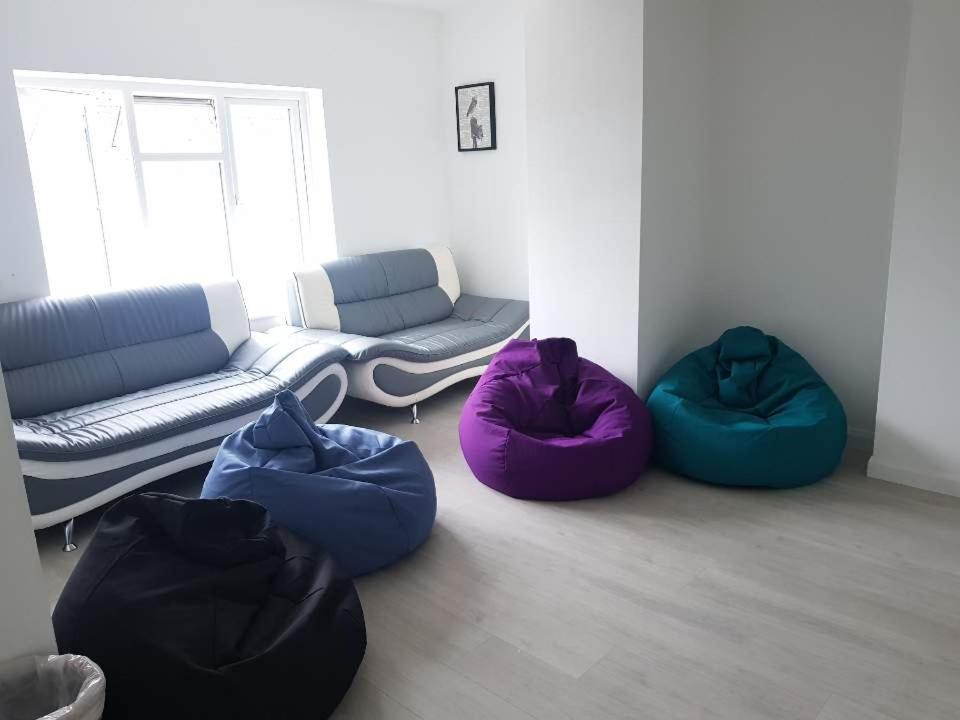 Blue Room Hostel Newquay นิวคีย์ ภายนอก รูปภาพ