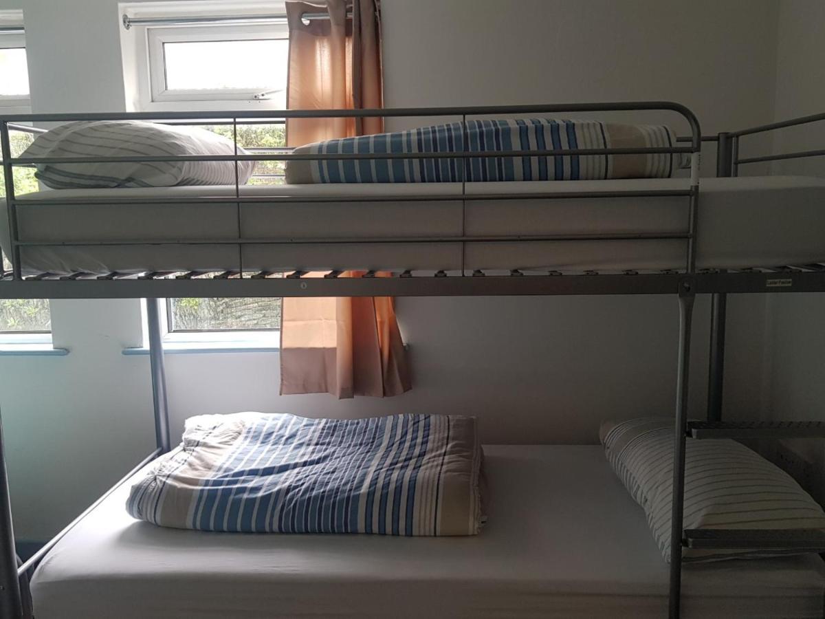 Blue Room Hostel Newquay นิวคีย์ ภายนอก รูปภาพ