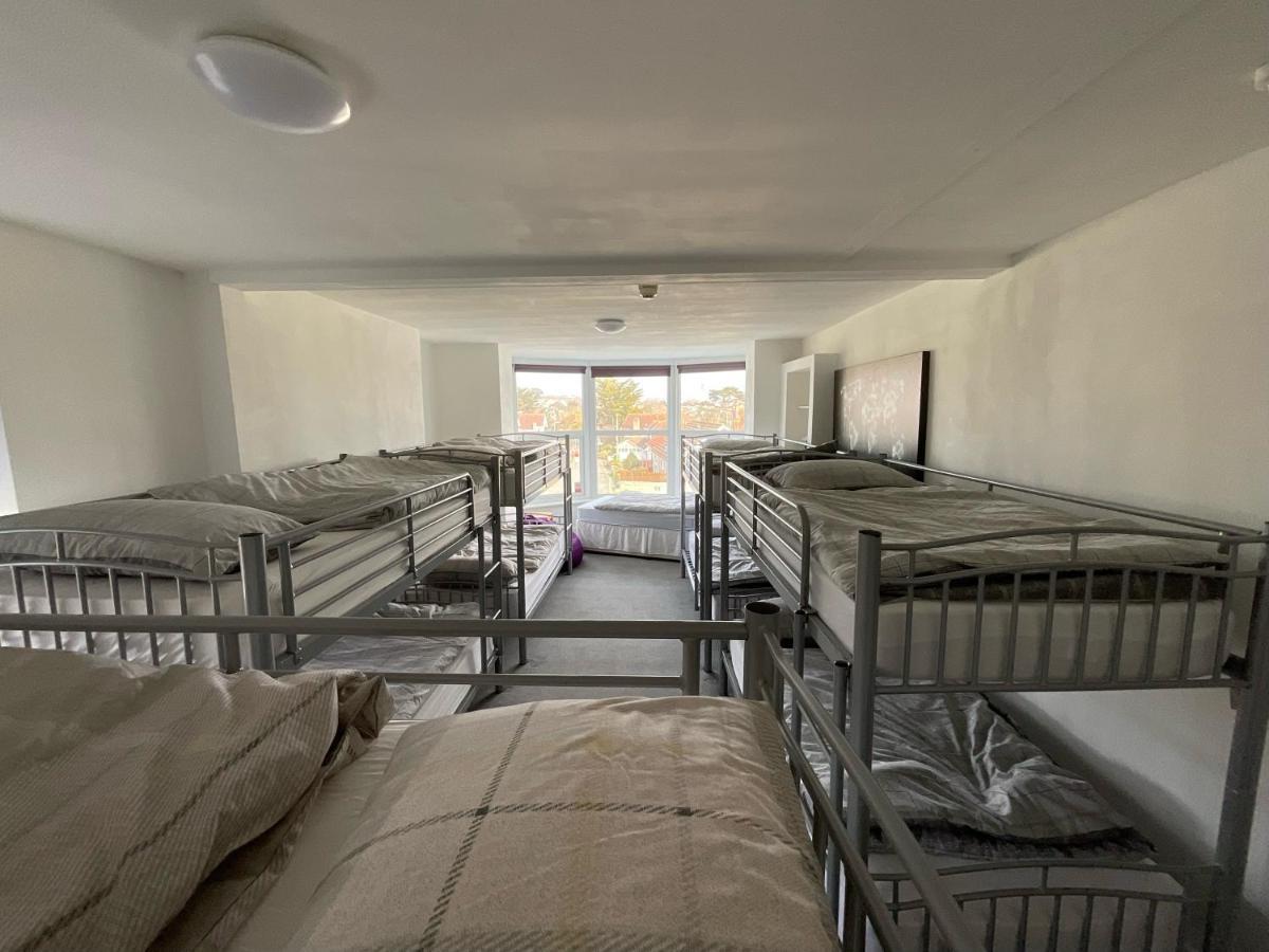 Blue Room Hostel Newquay นิวคีย์ ภายนอก รูปภาพ