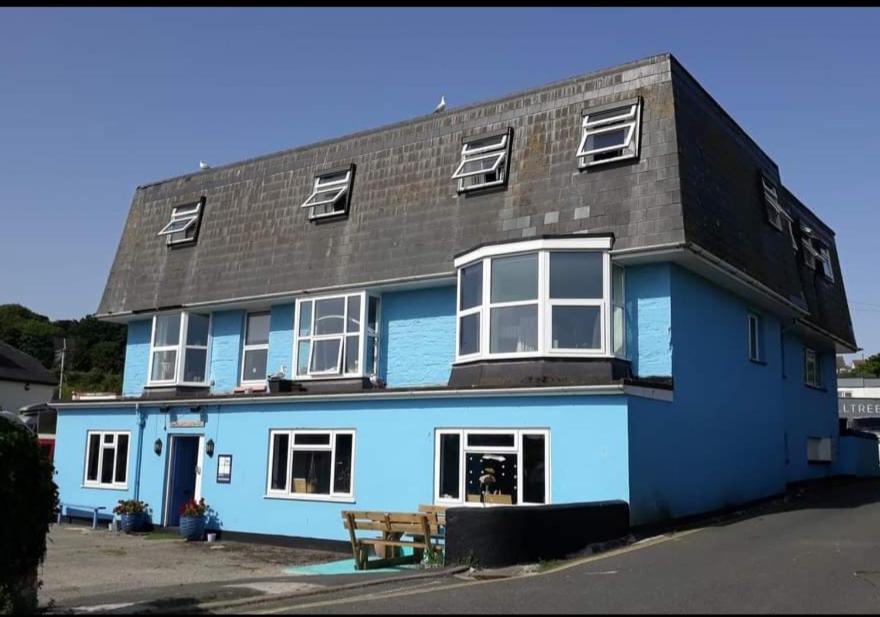 Blue Room Hostel Newquay นิวคีย์ ภายนอก รูปภาพ