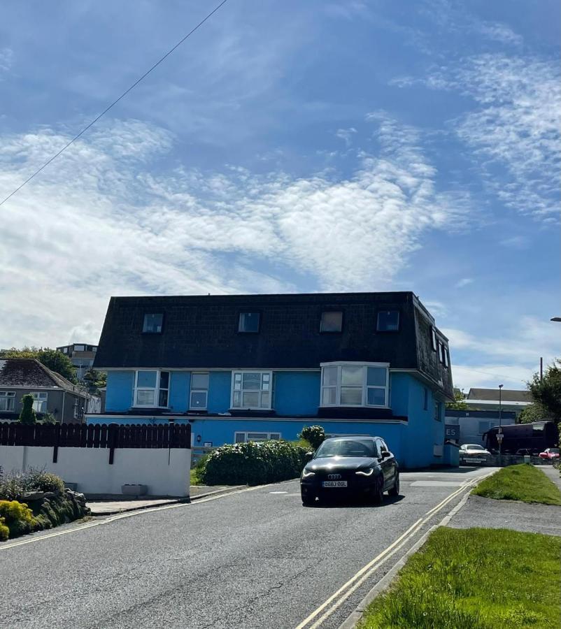 Blue Room Hostel Newquay นิวคีย์ ภายนอก รูปภาพ