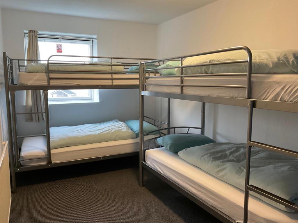 Blue Room Hostel Newquay นิวคีย์ ภายนอก รูปภาพ