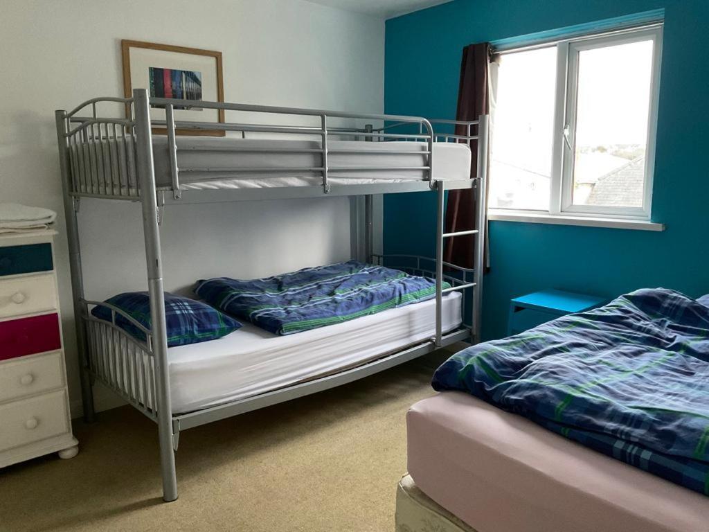 Blue Room Hostel Newquay นิวคีย์ ภายนอก รูปภาพ