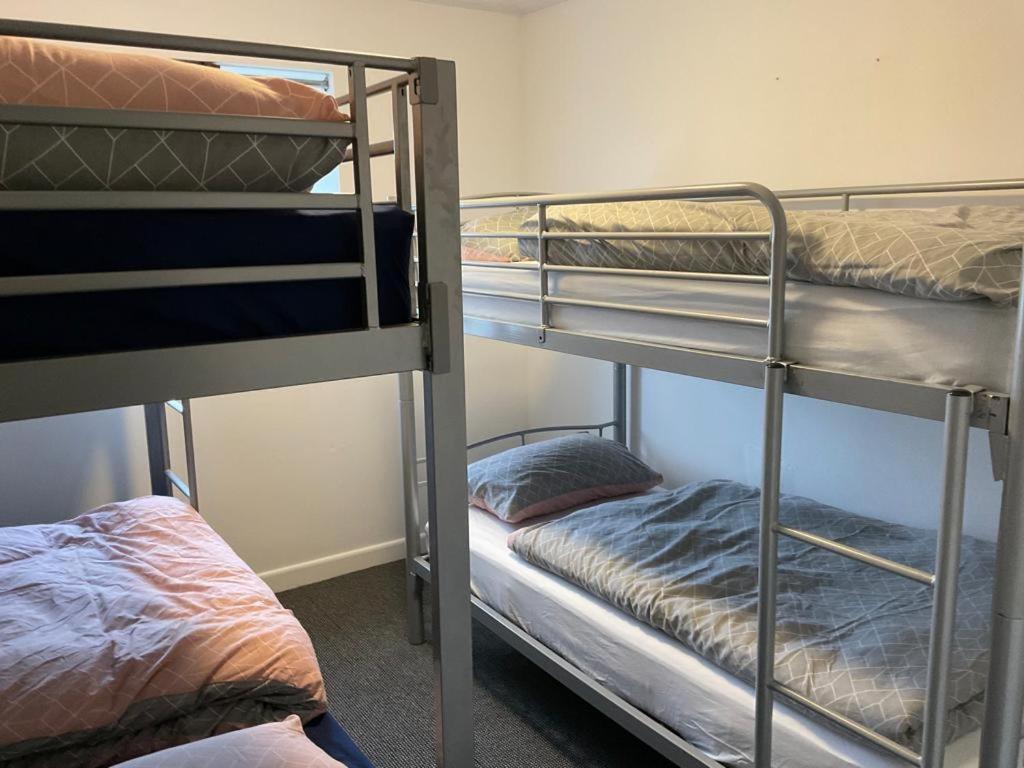 Blue Room Hostel Newquay นิวคีย์ ภายนอก รูปภาพ